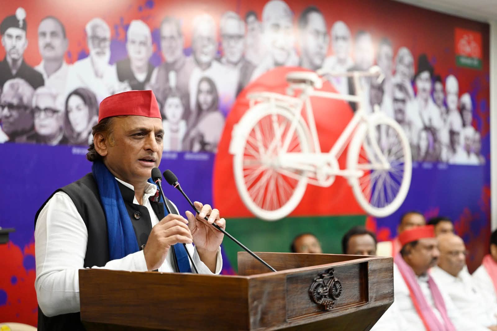इंडिया गठबंधन की बैठक में क्यों नहीं पहुंचे अखिलेश यादव? जानिए पूरी वजह