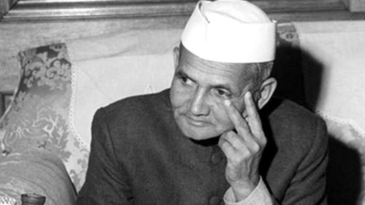लाल बहादुर शास्त्री की जीवनी: सादगी, संघर्ष और देशसेवा की प्रेरक कहानी