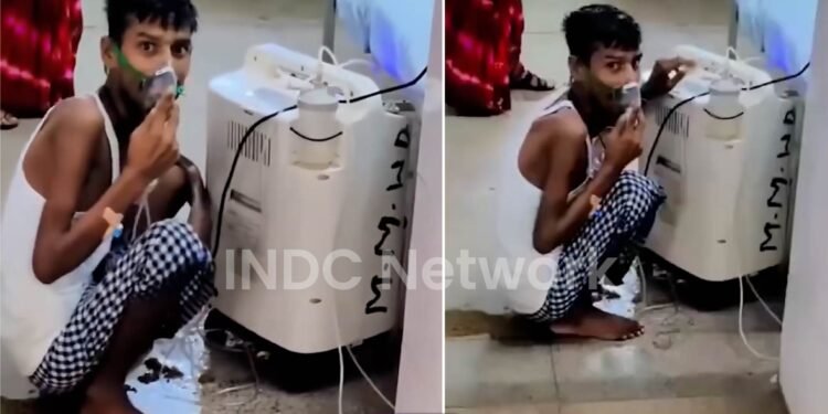 आज़मगढ़ अस्पताल में ज़मीन पर ऑक्सीजन लेता मरीज, वायरल वीडियो ने खोली स्वास्थ्य व्यवस्था की पोल