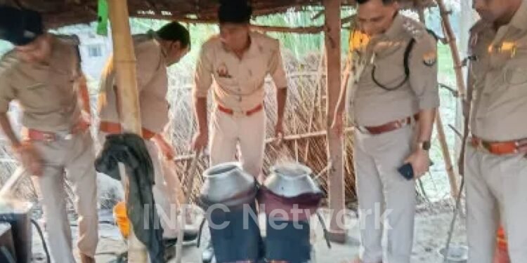 बलिया के भाखर गांव में अवैध शराब के खिलाफ बड़ी कार्रवाई, भट्ठियां और लहन नष्ट