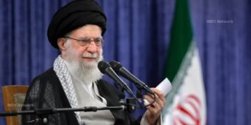 भारत ने ईरान यात्रा पर दी चेतावनी, इज़राइल-ईरान संघर्ष के बीच बढ़ा तनाव