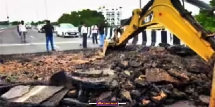 अयोध्या : मानसून की पहली बारिश में खुली निर्माण की पोल, अयोध्या फ्लाईओवर आंशिक रूप से ढहा