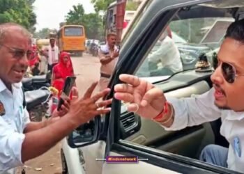 हाथरस में ट्रैफिक सिपाही और बीजेपी एमएलसी के बेटे में भिड़ंत, जानिए पूरी खबर