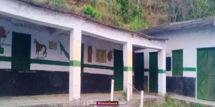 उत्तर प्रदेश शासन का नया आदेश, इटावा के 590 सरकारी स्कूलों पर बंद होने का खतरा