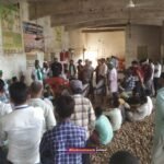 जन संपर्क करते हुए किसान नेता