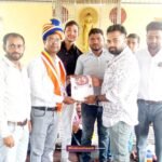 बौद्ध आर्मी के द्वारा गणितज्ञ रत्नेश शाक्य को संकिसा में सम्मानित किया गया