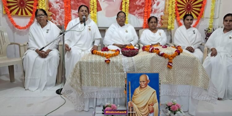 फर्रुखाबाद में ब्रह्माकुमारी आश्रम में सजी नौ देवियों की झांकी और हुआ आध्यात्मिक दशहरा उत्सव