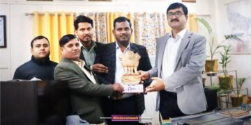 AIMRAH ने डीएम आशुतोष कुमार द्विवेदी को 1 वर्ष के कार्यकाल के लिए शुभकामनाएं दी