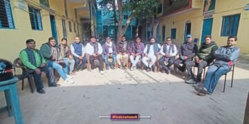 महावीर इंटर कालेज में उपस्थित लोग