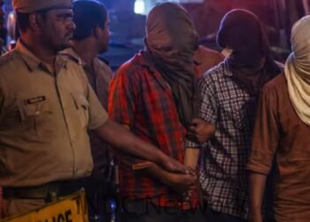 पाक आतंकी संगठनों के समर्थन में पोस्ट, दिल्ली पुलिस ने 6 को किया  गिरफ्तार