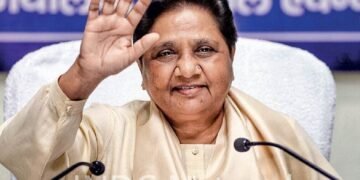 मायावती ने 2027 चुनाव हेतु ब्राह्मण चेहरे पर लगाया पहला बड़ा दांव