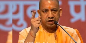 ‘अंधेरे में काम करने वालों को उजाला नहीं पसंद’, सीएम योगी का अखिलेश पर वार