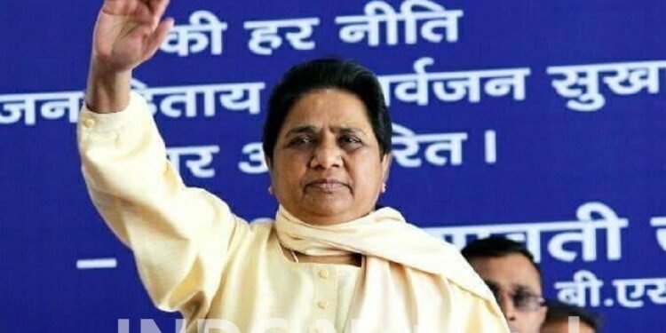 राष्ट्रपति मुर्मू प्रोटोकॉल विवाद पर मायावती की प्रतिक्रिया, कहा संवैधानिक पदों का सम्मान जरूरी