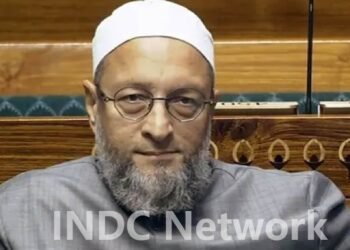 स्पीकर के खिलाफ प्रस्ताव पर ओवैसी नाराज़, कांग्रेस समेत विपक्ष पर साधा निशाना