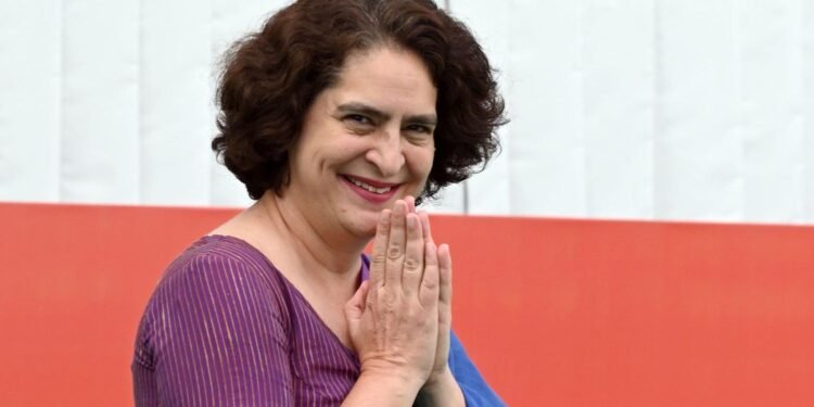 असम चुनाव में प्रियंका गांधी का हमला, बोलीं एक परिवार लूट रहा राज्य